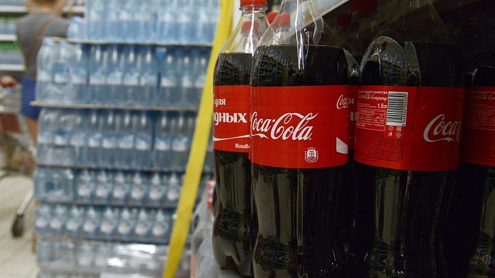 Coca-Cola Japan прокомментировала появление своей газировки в России